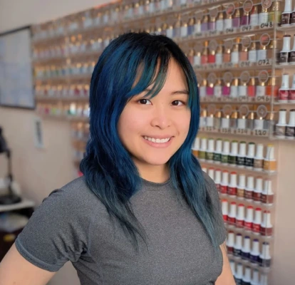 Daisy<br><span style="font-size: 15px;">(Manicurist)</span>